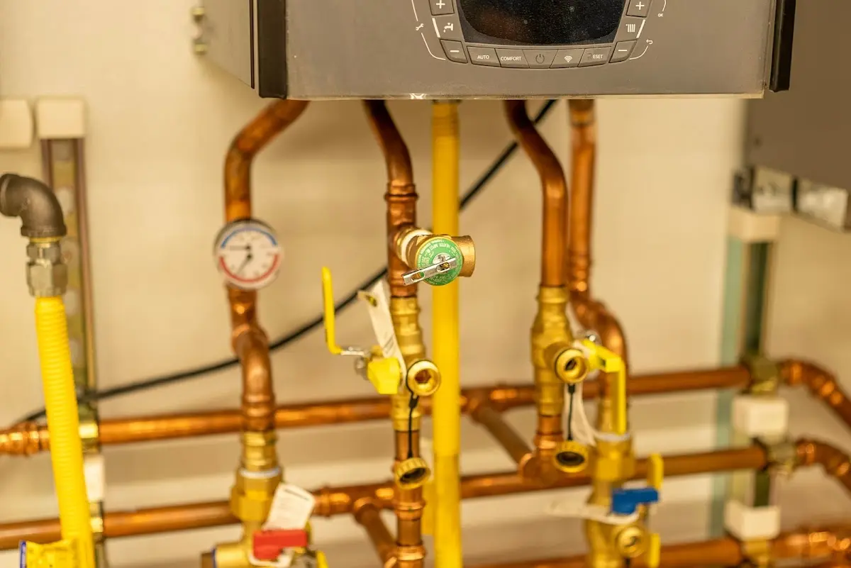 Licensed technician providing Emergency Plumbing for a homeowner in Palm Springs North